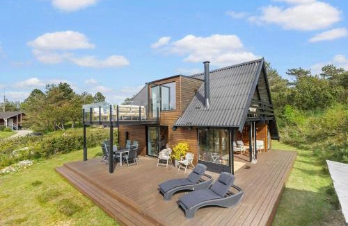Vibæk Strand House | 70S Holiday Home With Views Of Mols Bjerge