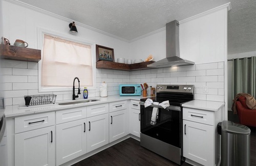 Cartersville House | 71 Unit- A