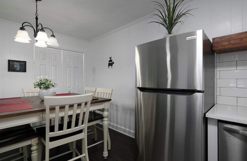 Cartersville House | 71 Unit- A