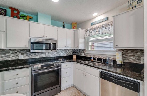Gulf Lagoon Beach House | 7131 Sunset Ave-Splendid Private Cottage- 1 Block from Beach!