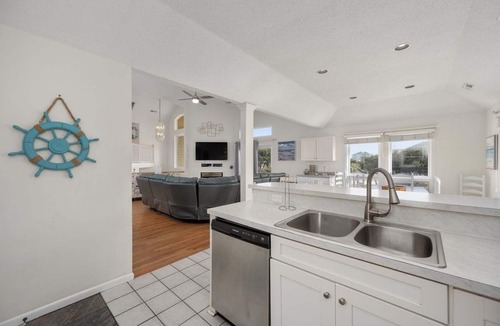 Duck House | 718 Dog-Friendly, Ocean-Side Duck w/Private Pool