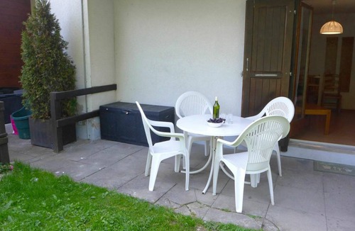 Sainte-Croix Apartment | 72 m² Apartment ∙ 2 bedrooms ∙ 5 guests