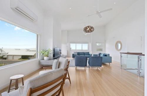 Hayborough House | 72 Seagull Ave Chiton - BYO Linen