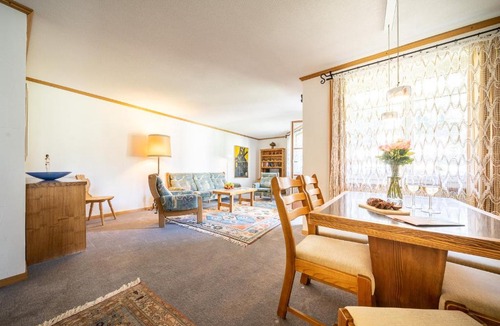 Vulpera Apartment | 7202 Zweckmaessig eingerichteten Wohnung mit gedecktem Balkon