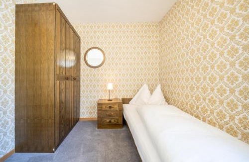 Vulpera Apartment | 7202 Zweckmaessig eingerichteten Wohnung mit gedecktem Balkon