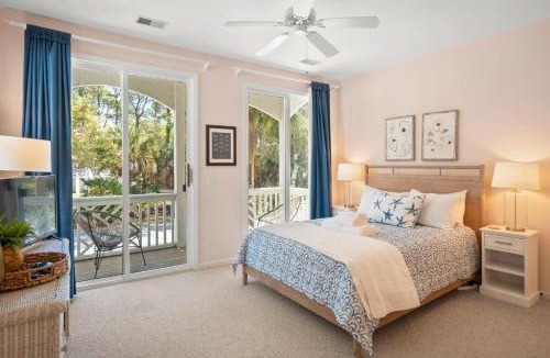 Bonito Boathouses House | 728 Bonito Rd