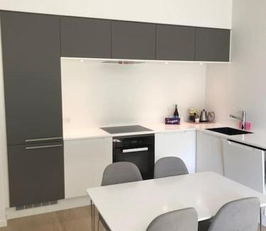 Sydhavnen Apartment | 72m2 New apartment close to the city and waterview