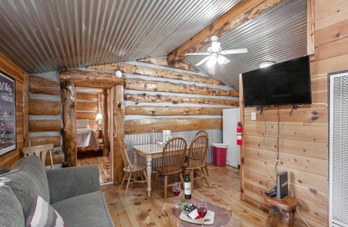 Ruidoso Cabin | 74 m² Cabin ∙ 2 bedrooms ∙ 6 guests