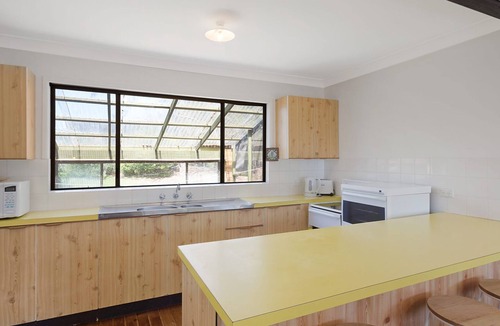 Dalmeny House | 74 Ocean Parade - Beach Home