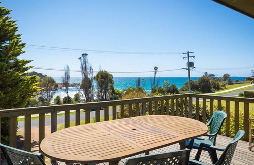 Dalmeny House | 74 Ocean Parade - Beach Home