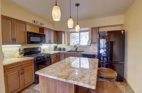 Corinthian Hills House | 75 Corinthian 3Br 3Ba Spacious Layout, Private Garage