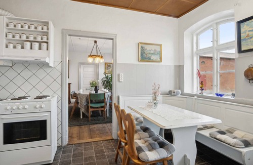 Skovbyballe House | 750 m2 countryside idyll with activity room