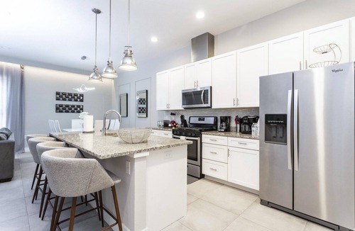 West Kissimmee House | 7534- Summerville Resort, No Carpet (Pet Friendly) 5br All Suites!