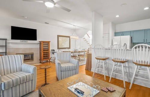 Bonito Boathouses House | 756 Bonito Road
