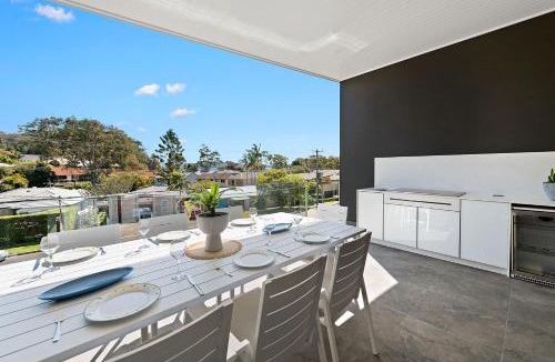 Corlette House | 75A Sandy Point Road