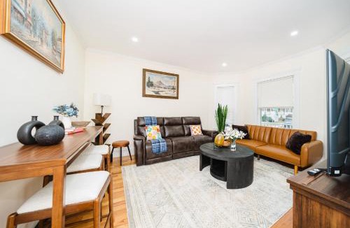 Ashmont Apartment | 76 Carruth - 4BR Cozy and Lovely Apt