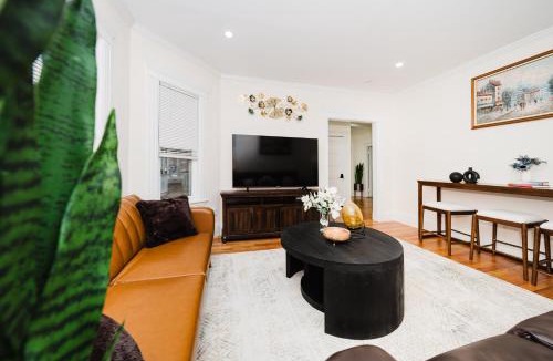 Ashmont Apartment | 76 Carruth - 4BR Cozy and Lovely Apt