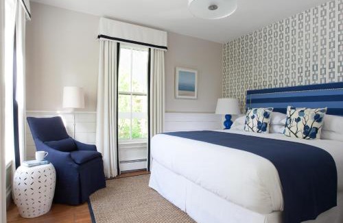 Nantucket Town Hotel | 76 Main Ink Press Hotel