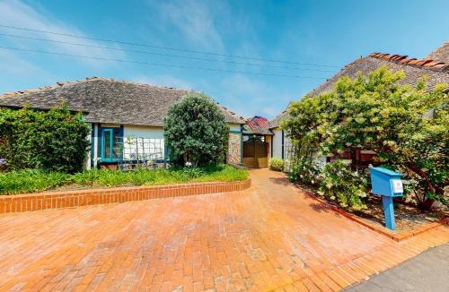 South Oceanside House | 76 Saint Malo Beach
