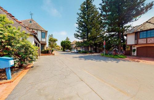 South Oceanside House | 76 Saint Malo Beach