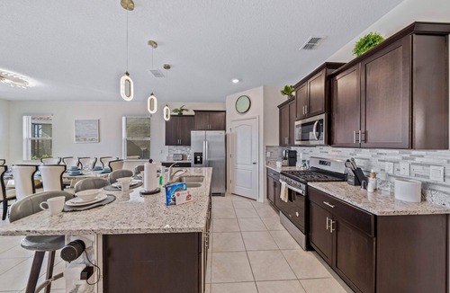Loughman Cottage | 7659 Oakmoss Loop
