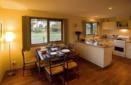 Birregurra Cottage | "76MAIN" - Birregurra