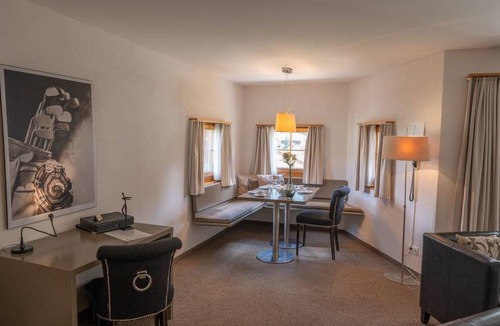 Zuoz Apartment | 77 m² Apartment ∙ 1 bedroom ∙ 4 guests