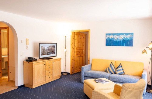 Zuoz Apartment | 77 m² Apartment ∙ 1 bedroom ∙ 4 guests