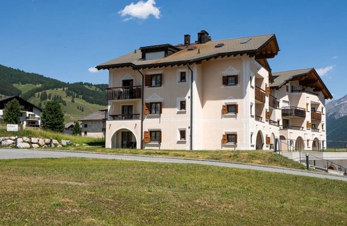 Zuoz Apartment | 77 m² Apartment ∙ 1 bedroom ∙ 4 guests