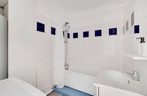 Le Kremlin-Bicetre Resort | 77 m² Private room ∙ 1 bedroom ∙ 5 guests