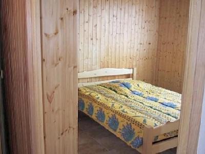 Nance House | 77 Rue de la Bresse