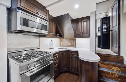 Austin Villa | 7744 Ranch Entire Resort