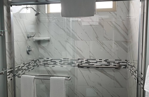 Huntington Beach Hotel | 777 Motor INN