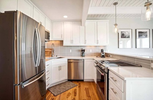 Downtown Cannon Beach House | 777 Ocean - Beachfront!