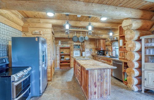 Marble Falls Cabin | 7BD Retreat w/Pool, Hot Tub—Sleeps 28 | Pet Friendly