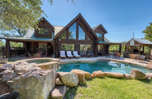 Marble Falls Cabin | 7BD Retreat w/Pool, Hot Tub—Sleeps 28 | Pet Friendly