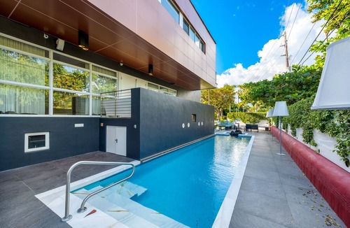 Northeast Coconut Grove Villa | 7BR/6.5BTH Modern Miami Luxury Gem