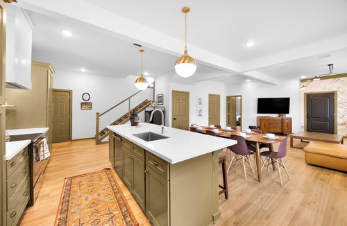 Greater East End House | 7BR 7BA Gated Luxury