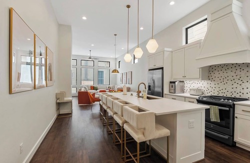 Montrose House | 7BR/7BA Luxury Houston Home w/Full Skyline View!