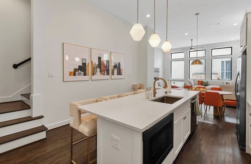 Montrose House | 7BR/7BA Luxury Houston Home w/Full Skyline View!