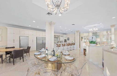 West Palm Beach House | 7BR Downtown Waterfront Mansion with Heated Pool + Spa!