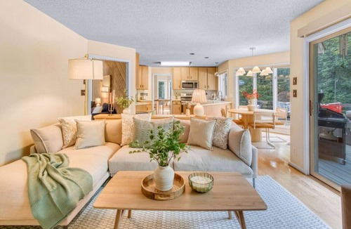 Jamestown House | 7BR Jamestown Oasis with Hot Tub and Games