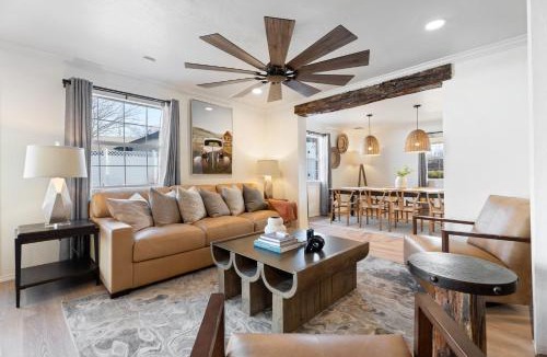 Warr Acres House | 7BR Lakehome For Relocation & Extended Stays #NH