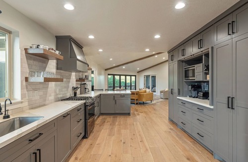 Eden House | 7BR Mountain Retreat on Acreage Near Nordic, Snowbasin & Powder Mtn - Sleeps 20