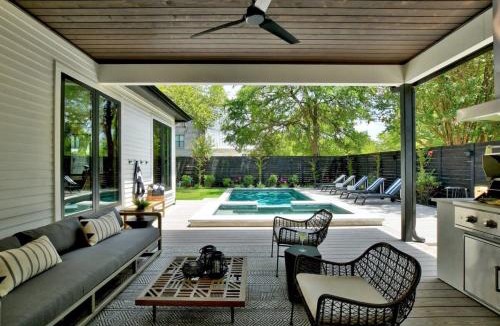 Montopolis House | 7BR Private Villa with Heated Pool & Outdoor Oasis