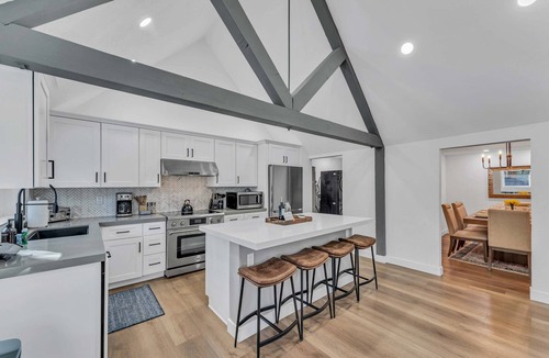 Carnelian Bay House | 7BR Summer Oasis: Bikes, SUPs & Walk to Lake!