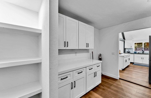 Carnelian Bay House | 7BR Summer Oasis: Bikes, SUPs & Walk to Lake!