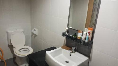 Kampung Tok Jalai Apartment | 7eVenKitchen Hmestay