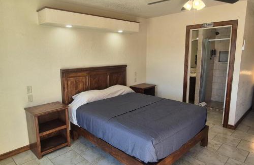 Study Butte-Terlingua Hotel | 7th Day Tivo's Hotel
