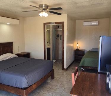 Study Butte-Terlingua Hotel | 7th Day Tivo's Hotel